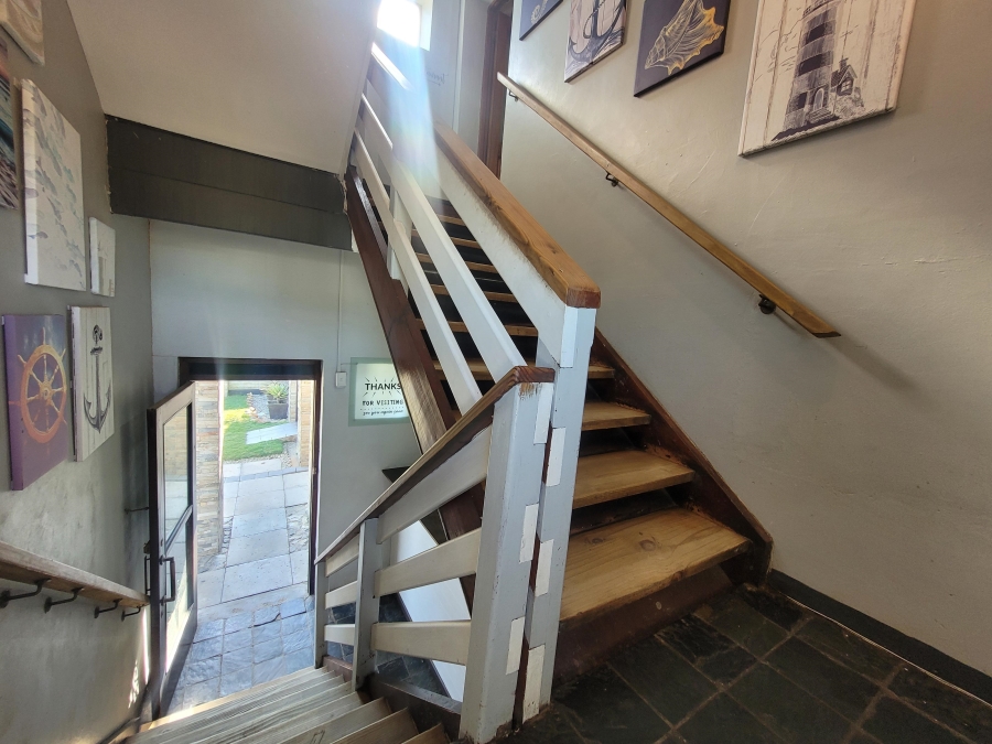 5 Bedroom Property for Sale in Jeffreys Bay Central Eastern Cape